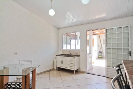 Casa à venda com 150m², 3 quartos e 1 vagaSalão