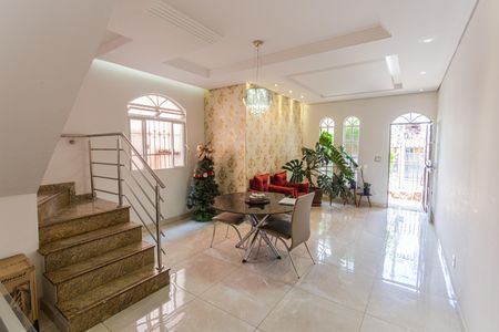 Sala de casa à venda com 5 quartos, 245m² em Ipê, Belo Horizonte