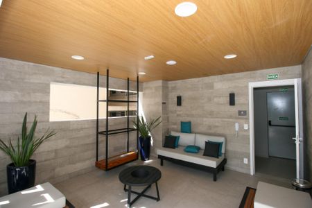 Apartamento à venda com 40m², 2 quartos e sem vaga Apartamento à venda com 40m², 2 quartos e sem vagaÁrea Comum - Piscina