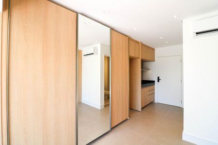 Apartamento à venda com 67m², 1 quarto e 1 vagaStudio