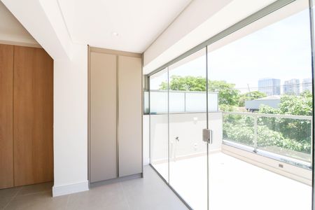 Varanda de apartamento à venda com 1 quarto, 67m² em Vila Cordeiro, São Paulo