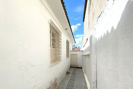Casa à venda com 400m², 3 quartos e 1 vagaCorredor externo lateral