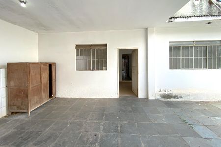 Casa à venda com 400m², 3 quartos e 1 vagaJardimArea externa coberta