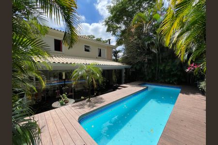 Casa para alugar com 350m², 4 quartos e 4 vagasPiscina