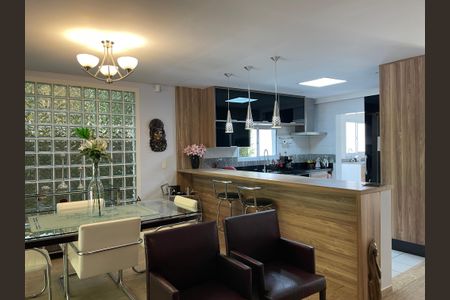 Casa para alugar com 350m², 4 quartos e 4 vagasSala