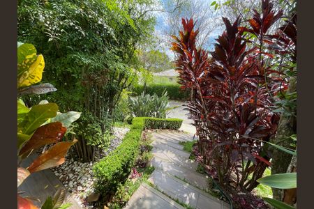 Casa para alugar com 350m², 4 quartos e 4 vagasEntrada