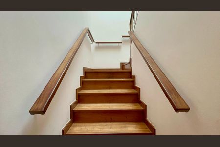 Casa à venda com 455m², 3 quartos e 5 vagasCorredor