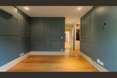 Casa à venda com 455m², 3 quartos e 5 vagasSuíte 1