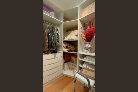 Casa à venda com 455m², 3 quartos e 5 vagasCloset da suíte 1