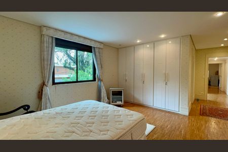 Casa à venda com 455m², 3 quartos e 5 vagasSuíte 2