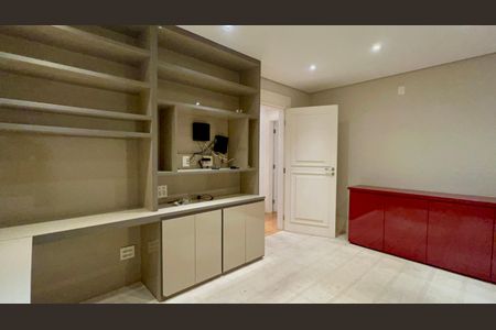 Casa à venda com 455m², 3 quartos e 5 vagasEscritório