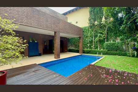 Casa à venda com 455m², 3 quartos e 5 vagasQuintal