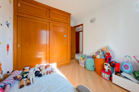 Apartamento à venda com 110m², 3 quartos e 2 vagasQuarto 2