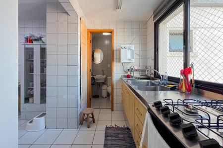 Apartamento à venda com 110m², 3 quartos e 2 vagasCozinha