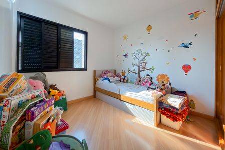 Apartamento à venda com 110m², 3 quartos e 2 vagasQuarto 2