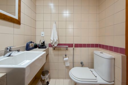 Apartamento à venda com 110m², 3 quartos e 2 vagasBanheiro da Suíte