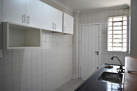 Casa para alugar com 250m², 3 quartos e 1 vagaCozinha