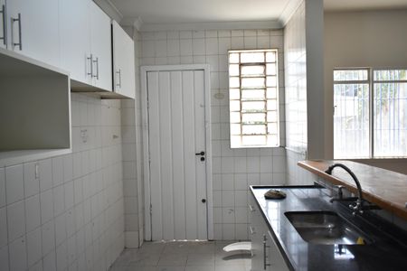 Casa para alugar com 250m², 3 quartos e 1 vagaCozinha