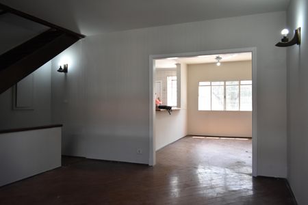 Casa para alugar com 250m², 3 quartos e 1 vagaSala