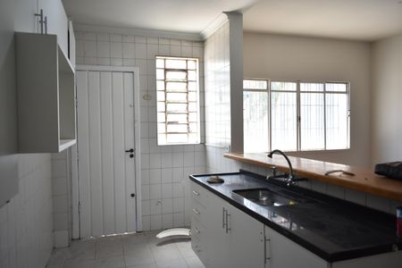 Casa para alugar com 250m², 3 quartos e 1 vagaCozinha