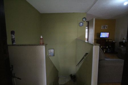 Sala - Escada de entrada de apartamento para alugar com 2 quartos, 60m² em Taquara, Rio de Janeiro