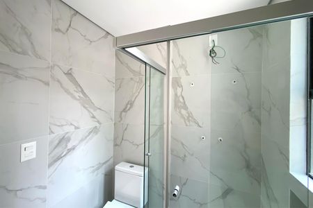 Apartamento à venda com 180m², 2 quartos e 2 vagasBanheiro da Suíte 1