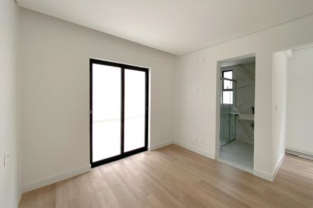 Apartamento à venda com 180m², 2 quartos e 2 vagasSuite 1