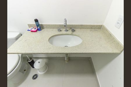 Apartamento para alugar com 50m², 2 quartos e sem vagaBanheiro