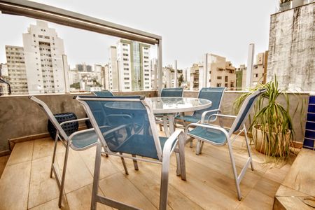 Apartamento à venda com 155m², 3 quartos e 2 vagasPiscina