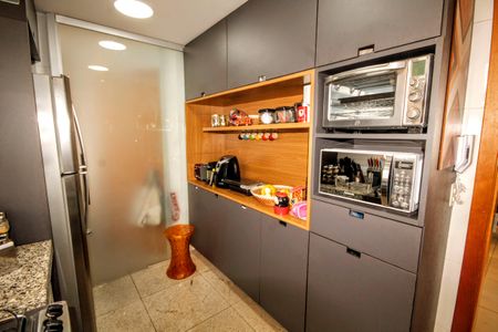 Apartamento à venda com 155m², 3 quartos e 2 vagasCozinha