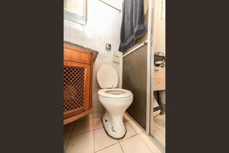 Casa à venda com 240m², 3 quartos e 3 vagasBanheiro da Suíte