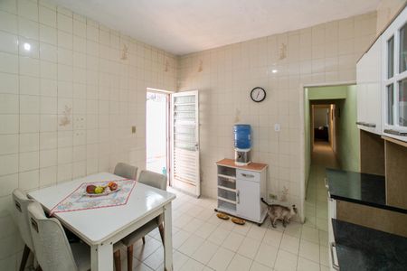 Casa à venda com 240m², 3 quartos e 3 vagasCozinha