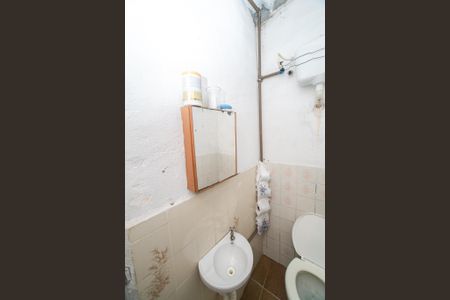 Casa à venda com 240m², 3 quartos e 3 vagasBanheiro 2