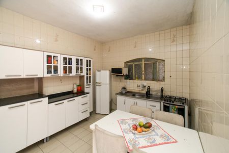 Casa à venda com 240m², 3 quartos e 3 vagasCozinha