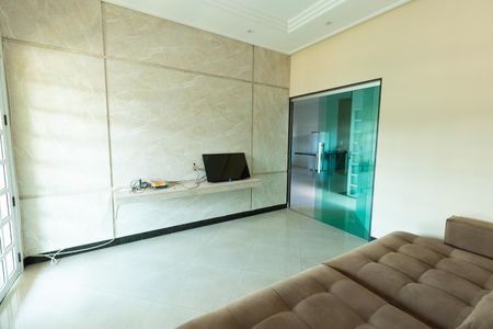 Casa à venda com 4 quartos, 360m² em Inconfidentes, Contagem