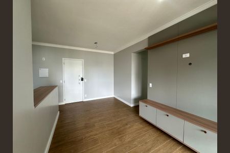 Sala de apartamento para alugar com 2 quartos, 70m² em Vila Creti, Barueri