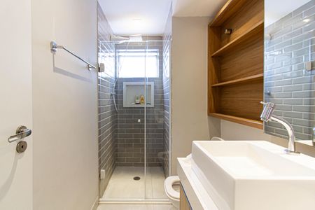 Apartamento para alugar com 55m², 2 quartos e 1 vaga Apartamento para alugar com 55m², 2 quartos e 1 vagaBanheiro