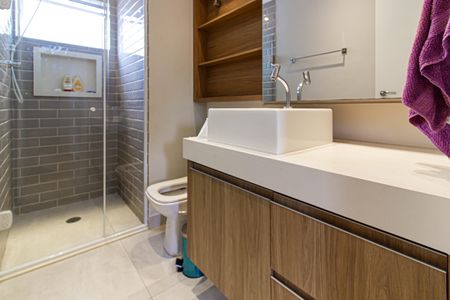 Apartamento para alugar com 55m², 2 quartos e 1 vaga Apartamento para alugar com 55m², 2 quartos e 1 vagaBanheiro