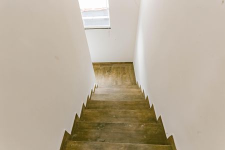 Apartamento para alugar com 30m², 1 quarto e sem vagaEscada