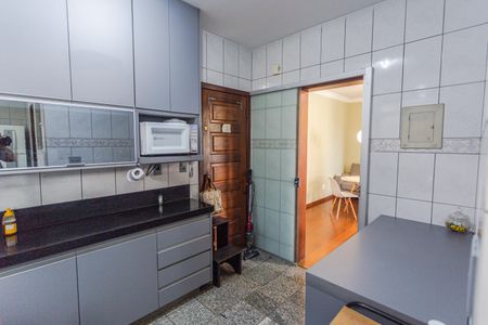 Apartamento à venda com 149m², 3 quartos e 2 vagas Apartamento à venda com 149m², 3 quartos e 2 vagasCozinha