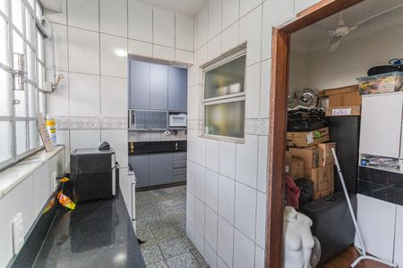 Apartamento à venda com 149m², 3 quartos e 2 vagas Apartamento à venda com 149m², 3 quartos e 2 vagasDespensa da Cozinha