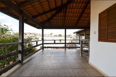 Casa à venda com 360m², 3 quartos e 5 vagasVaranda