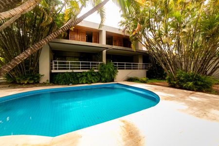 Casa à venda com 604m², 8 quartos e 10 vagasPiscina