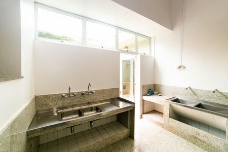 Casa à venda com 604m², 8 quartos e 10 vagasÁrea de Serviço