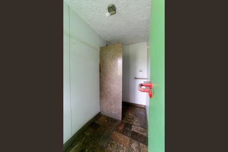 Casa à venda com 604m², 8 quartos e 10 vagasBanheiro quadra de tênis