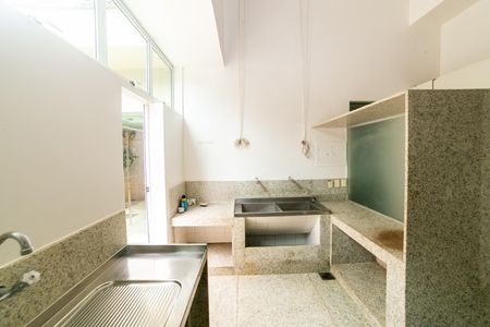 Casa à venda com 604m², 8 quartos e 10 vagasÁrea de Serviço