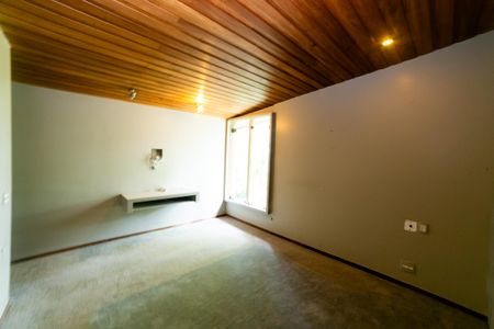 Casa à venda com 604m², 8 quartos e 10 vagasSuíte 1