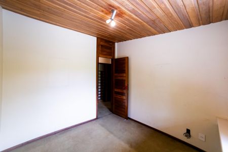 Casa à venda com 604m², 8 quartos e 10 vagasQuarto 2