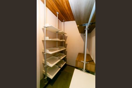 Casa à venda com 604m², 8 quartos e 10 vagasCloset da suíte 2