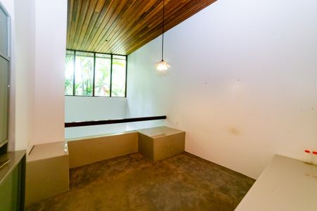 Casa à venda com 604m², 8 quartos e 10 vagasSala de TV